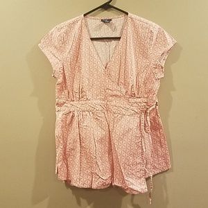 Gap maternity top